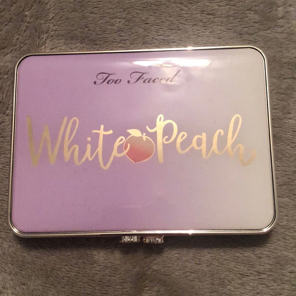 Too Faced white peach palette